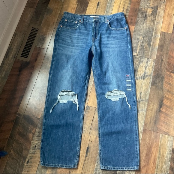 Levi's Women's Blue Distressed Jeans - Picture 3 of 11